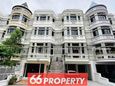 Moo Baan Chicha Castle, Bangkok, Thailand Moo Baan Chicha Castle, Bangkok, Thailand