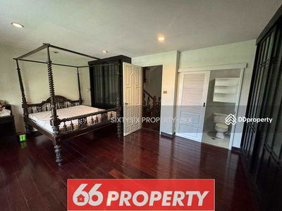 Moo Baan Chicha Castle, Bangkok, Thailand Moo Baan Chicha Castle, Bangkok, Thailand