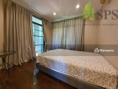 Narasiri Pattanakarn-Srinakarin, Bangkok, Thailand Narasiri Pattanakarn-Srinakarin, Bangkok, Thailand