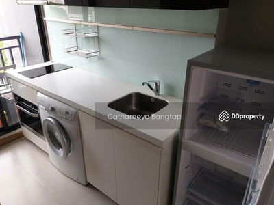 Ivy Ampio, Bangkok, Thailand Ivy Ampio, Bangkok, Thailand