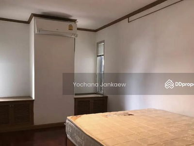 Asoke Towers, Bangkok, Thailand Asoke Towers, Bangkok, Thailand