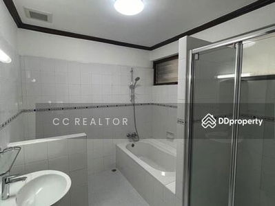 House Open For Rent Ekkamai Area PET FRIENDLY, Bangkok, Thailand House Open For Rent Ekkamai Area PET FRIENDLY, Bangkok, Thailand