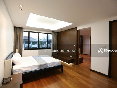 Willow 49, Bangkok, Thailand Willow 49, Bangkok, Thailand