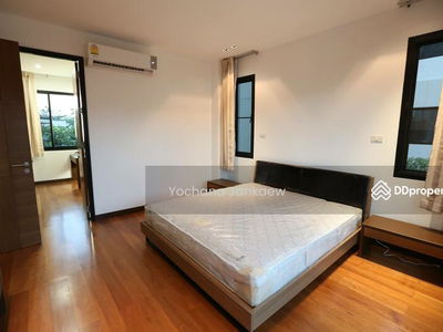 Willow 49, Bangkok, Thailand Willow 49, Bangkok, Thailand