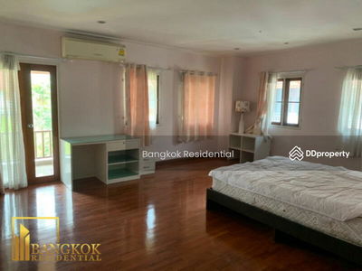 Townhouse in Compound, Bangkok, Thailand Townhouse in Compound, Bangkok, Thailand