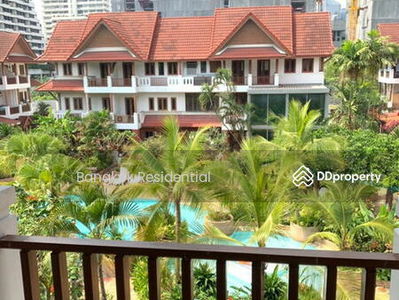 Townhouse in Compound, Bangkok, Thailand Townhouse in Compound, Bangkok, Thailand