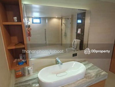 Exclusive 4-Bedroom House, Bangkok, Thailand Exclusive 4-Bedroom House, Bangkok, Thailand