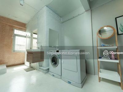 10110, Bangkok, Thailand 10110, Bangkok, Thailand