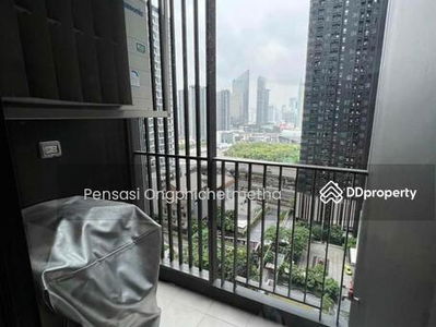 Life Asoke-Rama 9, Bangkok, Thailand Life Asoke-Rama 9, Bangkok, Thailand