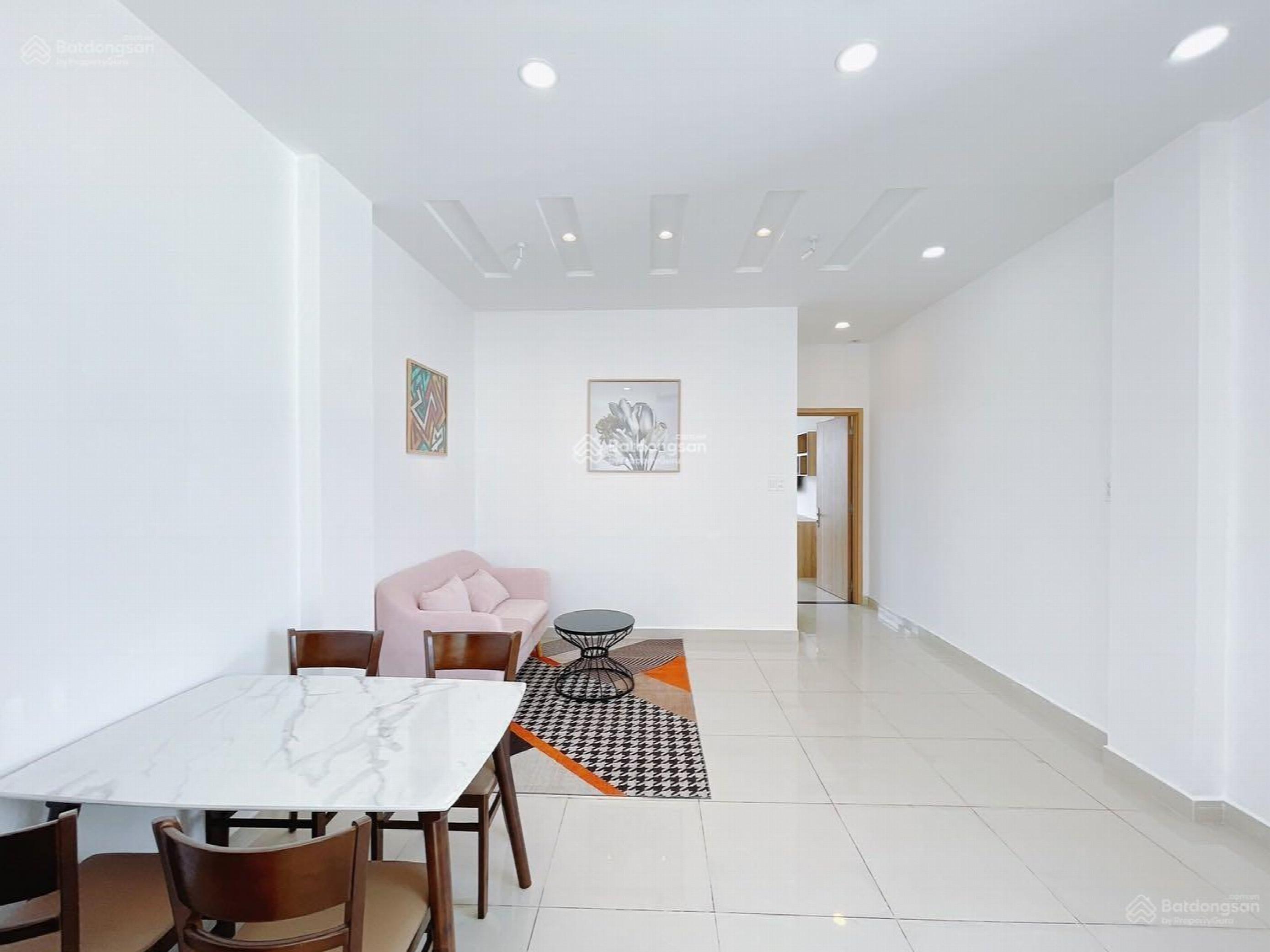 Nguyen Truong To Street, Vietnam Nguyen Truong To Street, Vietnam