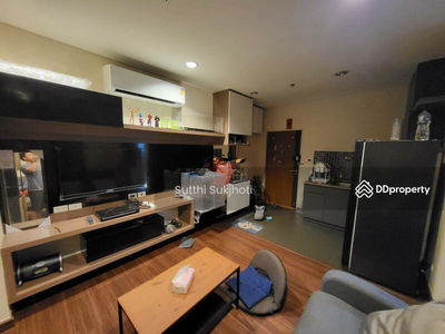 Intro Phaholyothin-Pradipat, Bangkok, Thailand Intro Phaholyothin-Pradipat, Bangkok, Thailand