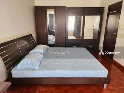 Baan Prachaniwet condominium, Bangkok, Thailand Baan Prachaniwet condominium, Bangkok, Thailand