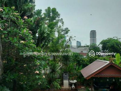 10110, Bangkok, Thailand 10110, Bangkok, Thailand