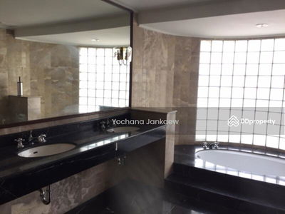 Le Raffine Sukhumvit 24, Bangkok, Thailand Le Raffine Sukhumvit 24, Bangkok, Thailand