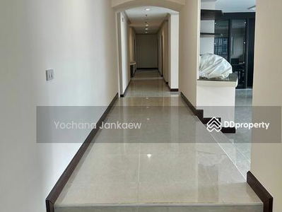 33 Tower, Bangkok, Thailand 33 Tower, Bangkok, Thailand