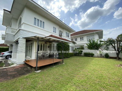 Mantana Prayasuren 26, Bangkok, Thailand Mantana Prayasuren 26, Bangkok, Thailand