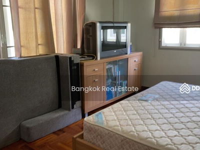 Mantana Prayasuren 26, Bangkok, Thailand Mantana Prayasuren 26, Bangkok, Thailand