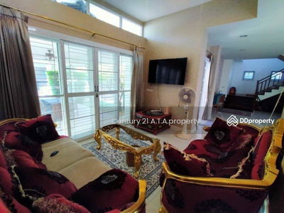 The Royal Sammuk Thani, Chon Buri, Thailand The Royal Sammuk Thani, Chon Buri, Thailand