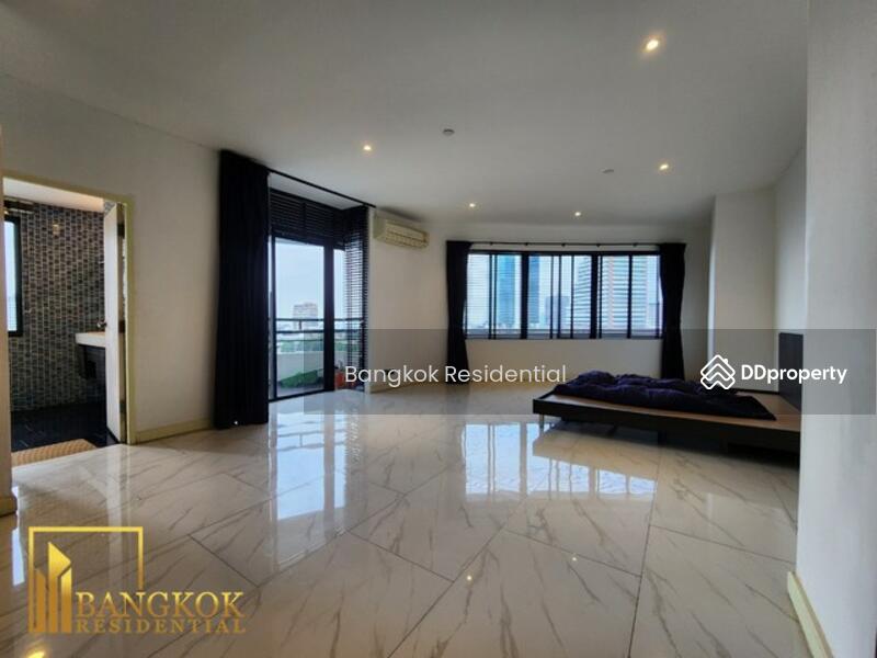 Moon Tower, Bangkok, Thailand Moon Tower, Bangkok, Thailand