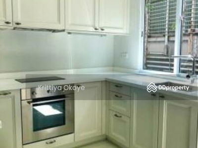 10110, Bangkok, Thailand 10110, Bangkok, Thailand