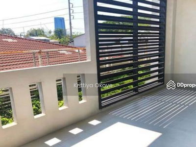 10110, Bangkok, Thailand 10110, Bangkok, Thailand