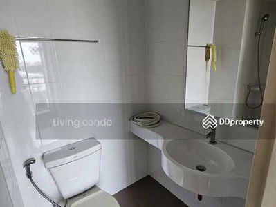 Lumpini Park Nawamin-Sriburapha, Bangkok, Thailand Lumpini Park Nawamin-Sriburapha, Bangkok, Thailand