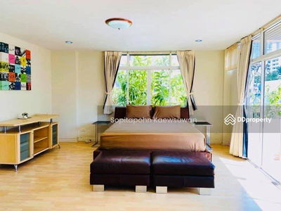 10110, Bangkok, Thailand 10110, Bangkok, Thailand