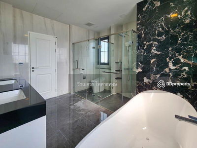 The Palazzo Srinakarin, Bangkok, Thailand The Palazzo Srinakarin, Bangkok, Thailand