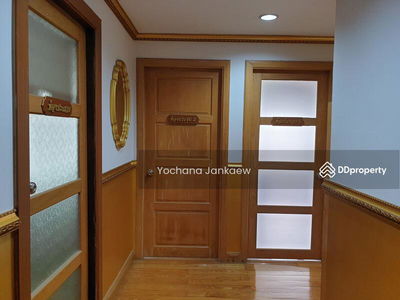 Nusa State Tower, Bangkok, Thailand Nusa State Tower, Bangkok, Thailand