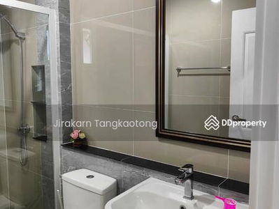 Golden Neo Chaengwattana-Muangthong, Nonthaburi, Thailand Golden Neo Chaengwattana-Muangthong, Nonthaburi, Thailand