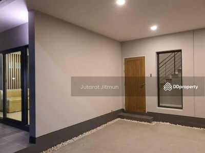 Centro Wongwaen-Chatuchot, Bangkok, Thailand Centro Wongwaen-Chatuchot, Bangkok, Thailand