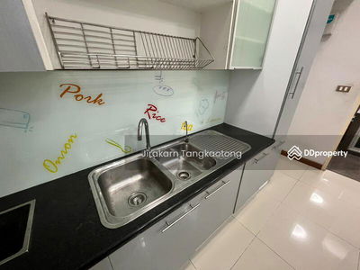 Pattra Mo Town, Nonthaburi, Thailand Pattra Mo Town, Nonthaburi, Thailand