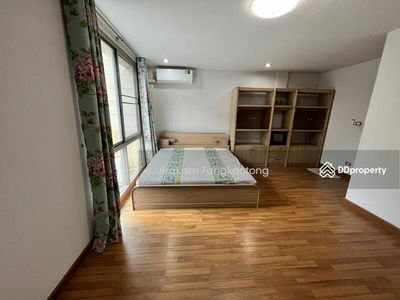 Pattra Mo Town, Nonthaburi, Thailand Pattra Mo Town, Nonthaburi, Thailand