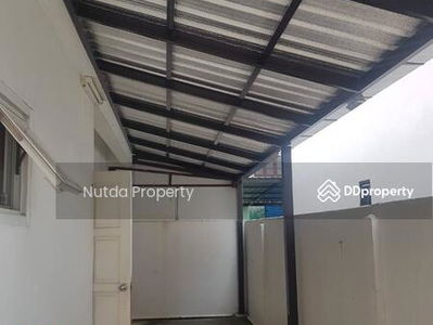 Rangsiya Ramintra 74, Bangkok, Thailand Rangsiya Ramintra 74, Bangkok, Thailand