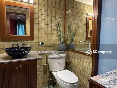 Pabhada Silom, Bangkok, Thailand Pabhada Silom, Bangkok, Thailand