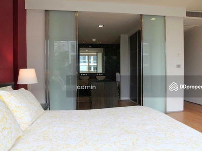 Ficus Lane, Bangkok, Thailand Ficus Lane, Bangkok, Thailand