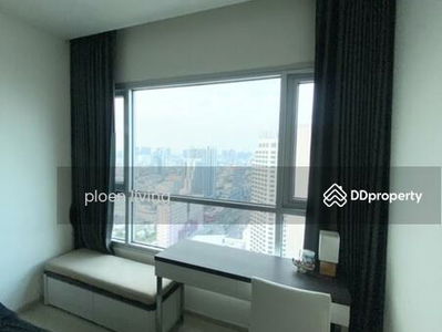 Life @ Ratchada, Bangkok, Thailand Life @ Ratchada, Bangkok, Thailand