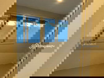 Maneeya Village, Bangkok, Thailand Maneeya Village, Bangkok, Thailand