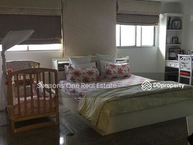 Rent 3 bedroom 252 square meters, high floor.Ekkamai Area, Bangkok, Thailand Rent 3 bedroom 252 square meters, high floor.Ekkamai Area, Bangkok, Thailand