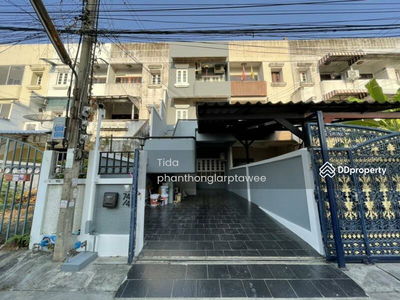 Townhome Ratchada-Sutthisan, Bangkok, Thailand Townhome Ratchada-Sutthisan, Bangkok, Thailand