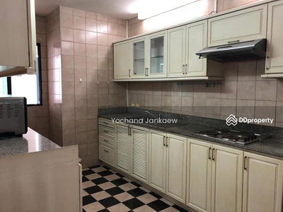 Sathorn Gardens, Bangkok, Thailand Sathorn Gardens, Bangkok, Thailand