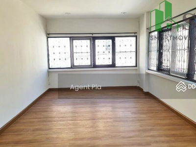 Single house for rent in Soi Chokchai 4 (SPSAM1152), Bangkok, Thailand Single house for rent in Soi Chokchai 4 (SPSAM1152), Bangkok, Thailand