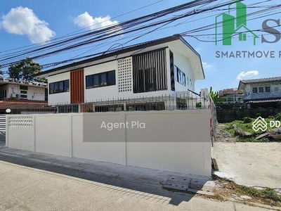 Single house for rent in Soi Chokchai 4 (SPSAM1152), Bangkok, Thailand Single house for rent in Soi Chokchai 4 (SPSAM1152), Bangkok, Thailand