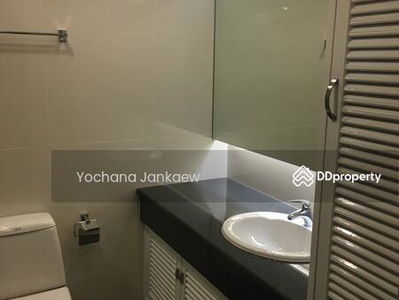 Sukhumvit House, Bangkok, Thailand Sukhumvit House, Bangkok, Thailand