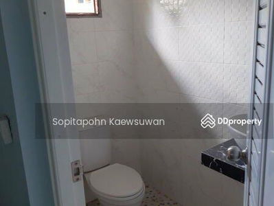 10400, Bangkok, Thailand 10400, Bangkok, Thailand