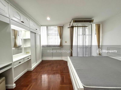 Supalai Place Sukhumvit 39, Bangkok, Thailand Supalai Place Sukhumvit 39, Bangkok, Thailand