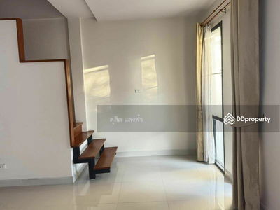 Townhome for rent, behind Suea Palm Hill University, Sriracha, Chon Buri., Thailand Townhome for rent, behind Suea Palm Hill University, Sriracha, Chon Buri., Thailand