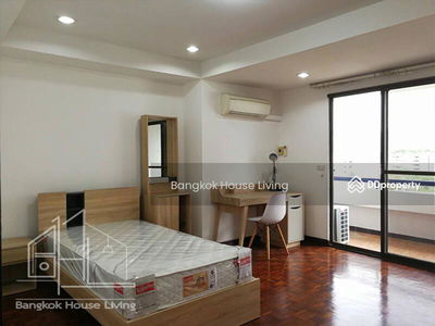 Prompong Mansion, Bangkok, Thailand Prompong Mansion, Bangkok, Thailand