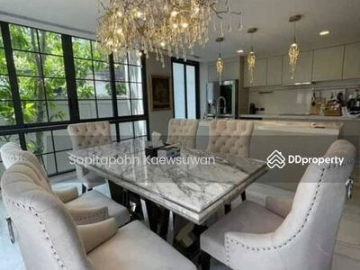 Quarter 31, Bangkok, Thailand Quarter 31, Bangkok, Thailand