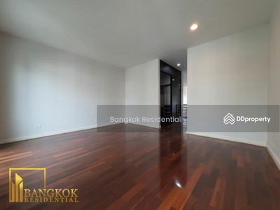 Townhouse in Compound, Bangkok, Thailand Townhouse in Compound, Bangkok, Thailand